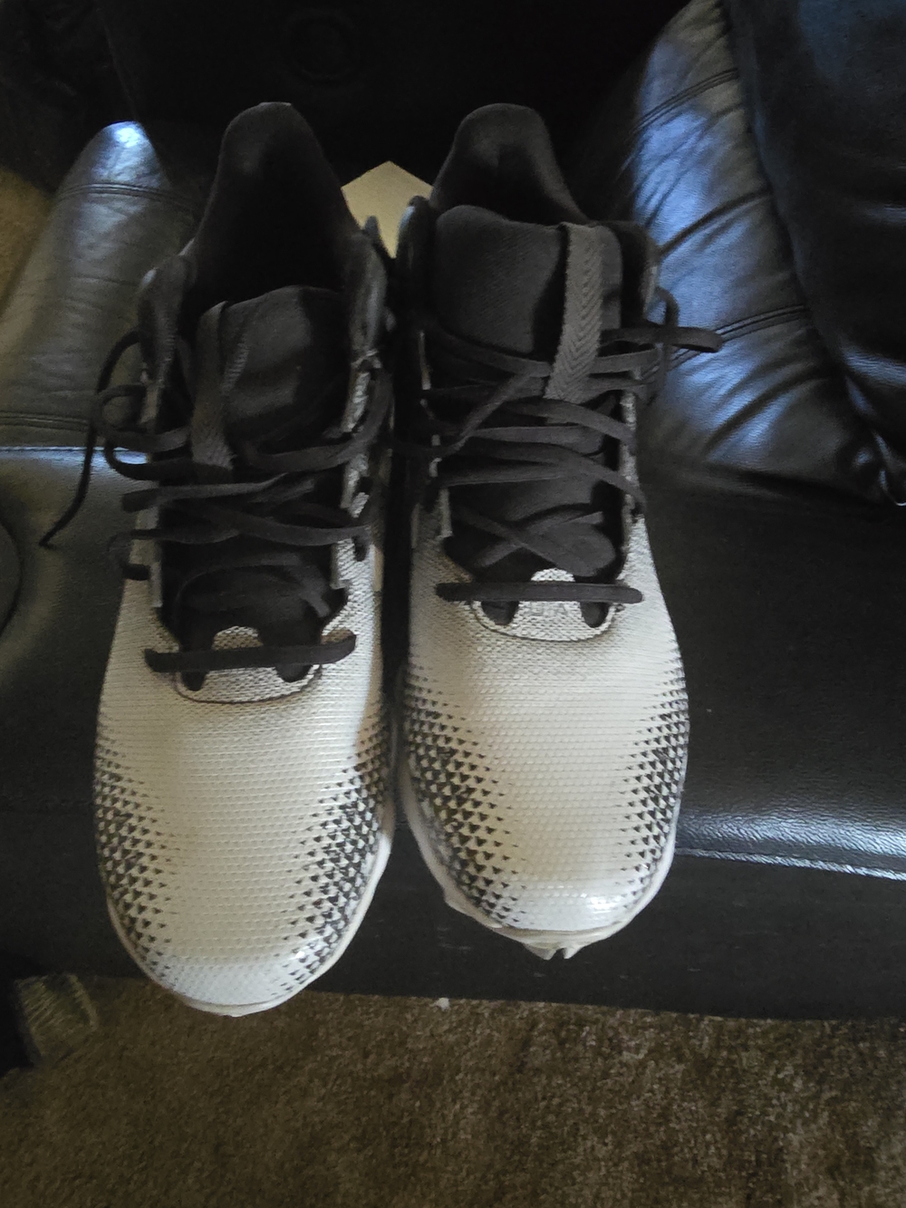Under Armour Men's Black and White Football Cleats